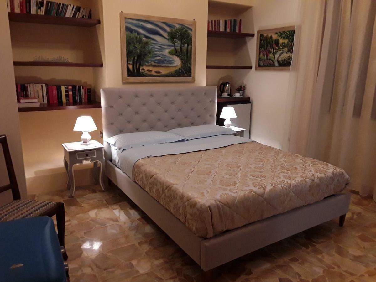 Bed and Breakfast La Riviera Milazzo Exterior foto