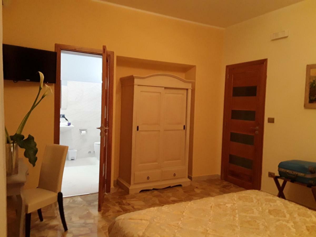 Bed and Breakfast La Riviera Milazzo Exterior foto