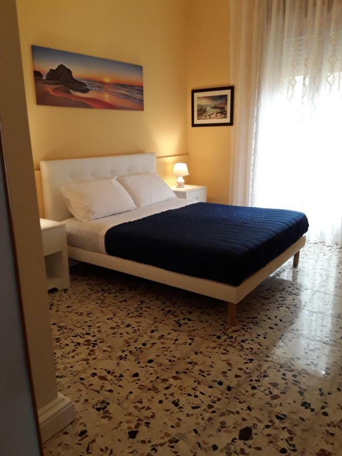 Bed and Breakfast La Riviera Milazzo Exterior foto